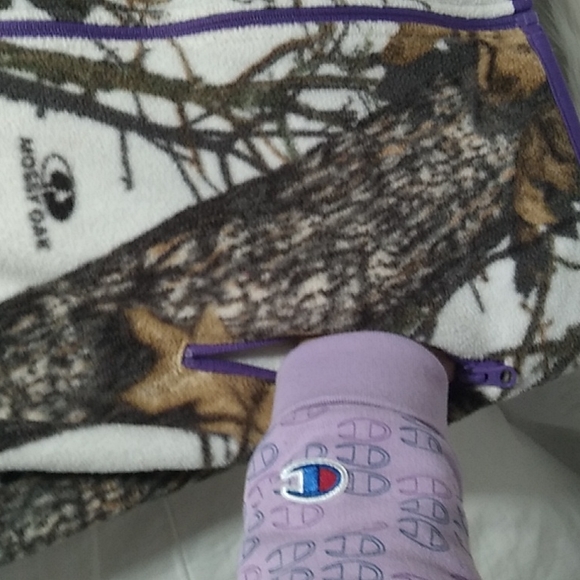 FINAL SALE! Mossy Oak Zip Up Jacket W/Thumb Holes Sz.XL 16-18 Like New - Picture 3 of 9